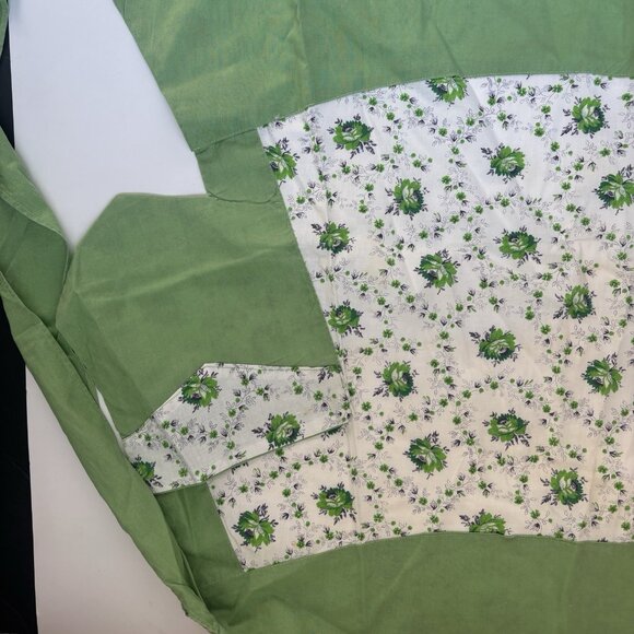 Vintage Homemade Green Floral Apron with Green Apron Strings, Pockets And Hem - Picture 6 of 7